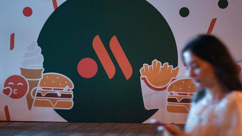 В москві двоє школярів потрапили до реанімації прямо з ресторану "Вкусно – и точка"