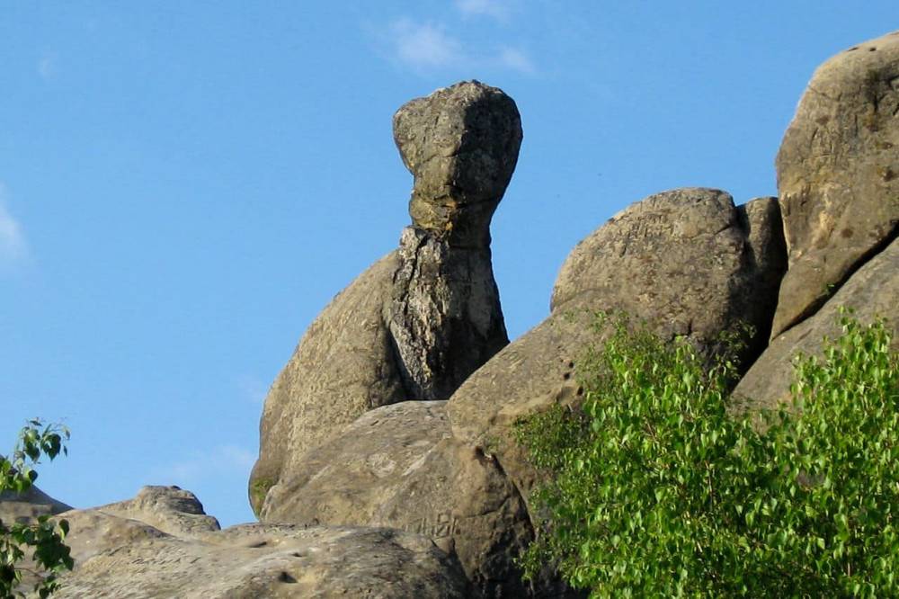 Кам’яне серце Прикарпаття: цікаві легенди та перекази про Скелі Довбуша