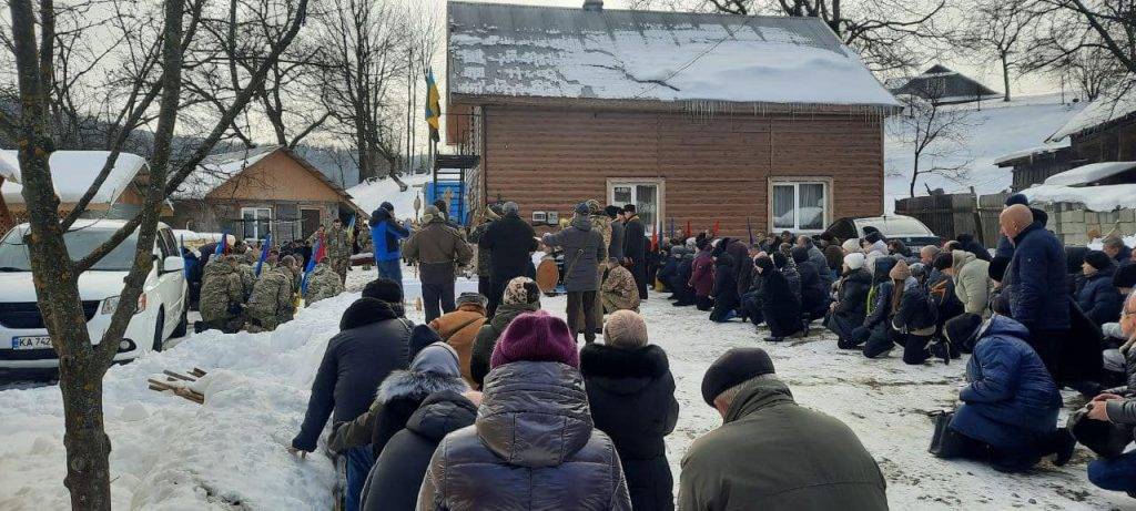 Яремчанська громада попрощалася з Героєм Артемом Бойком,прикарпатець загинув на війні,війна в україні