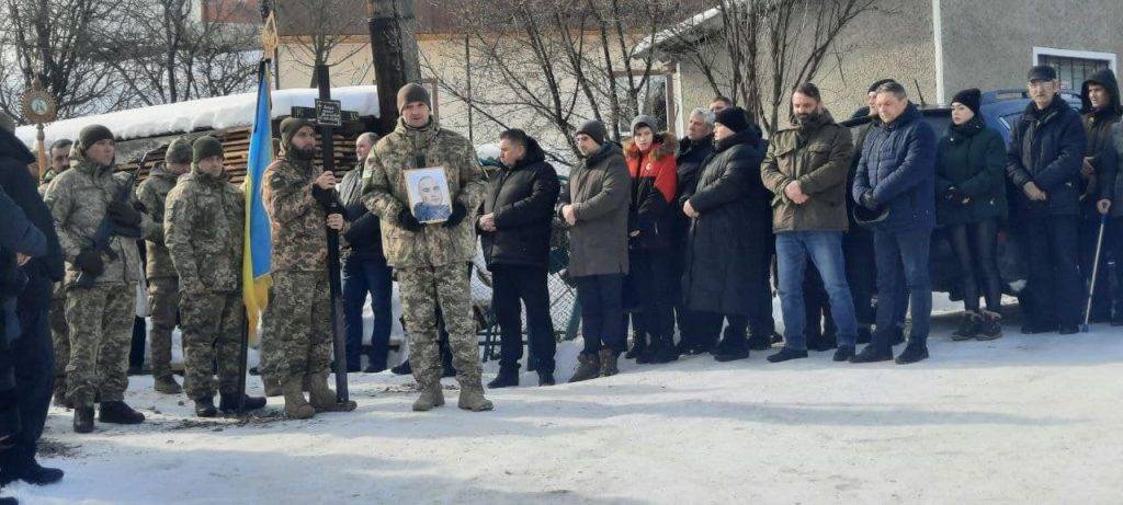 Яремчанська громада попрощалася з Героєм Артемом Бойком,прикарпатець загинув на війні,війна в україні