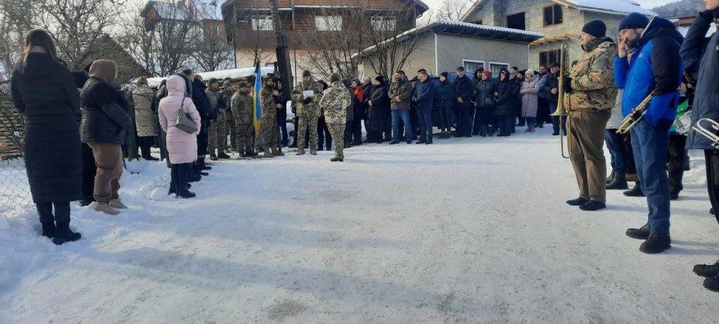 Яремчанська громада попрощалася з Героєм Артемом Бойком,прикарпатець загинув на війні,війна в україні