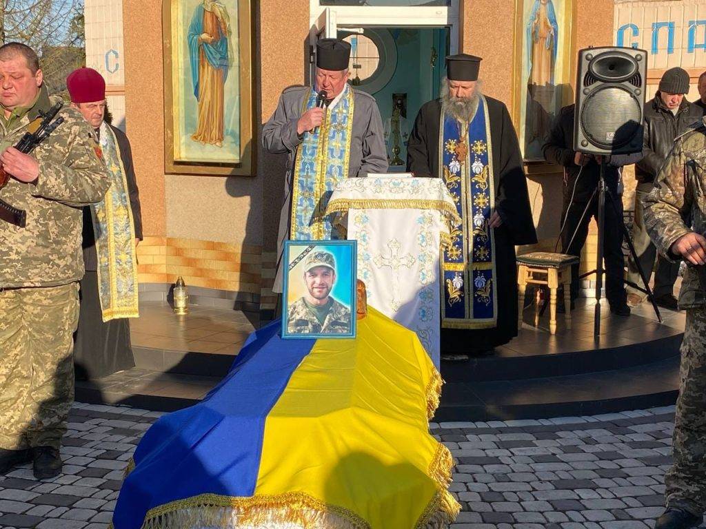 У Городенці віддали шану полеглому захиснику Андрію Гайсану