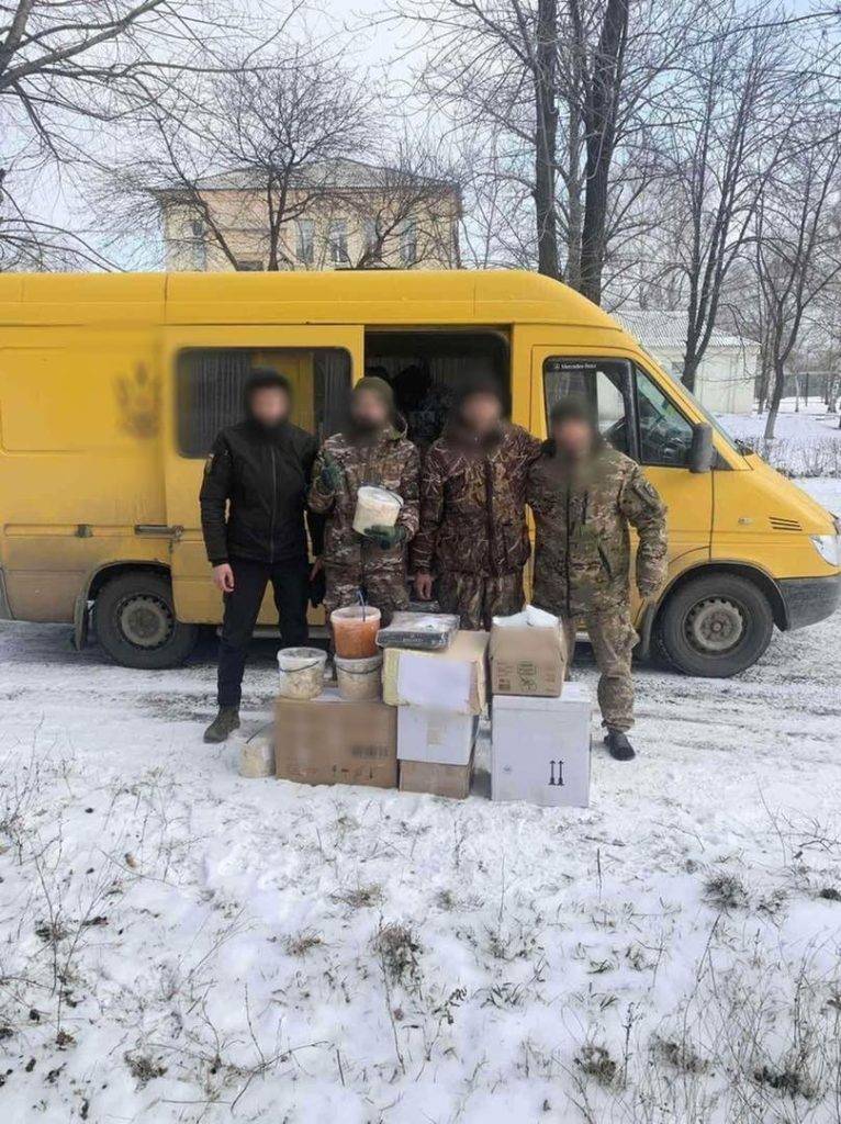 У Франківську завершується збір посилок для військових на фронт