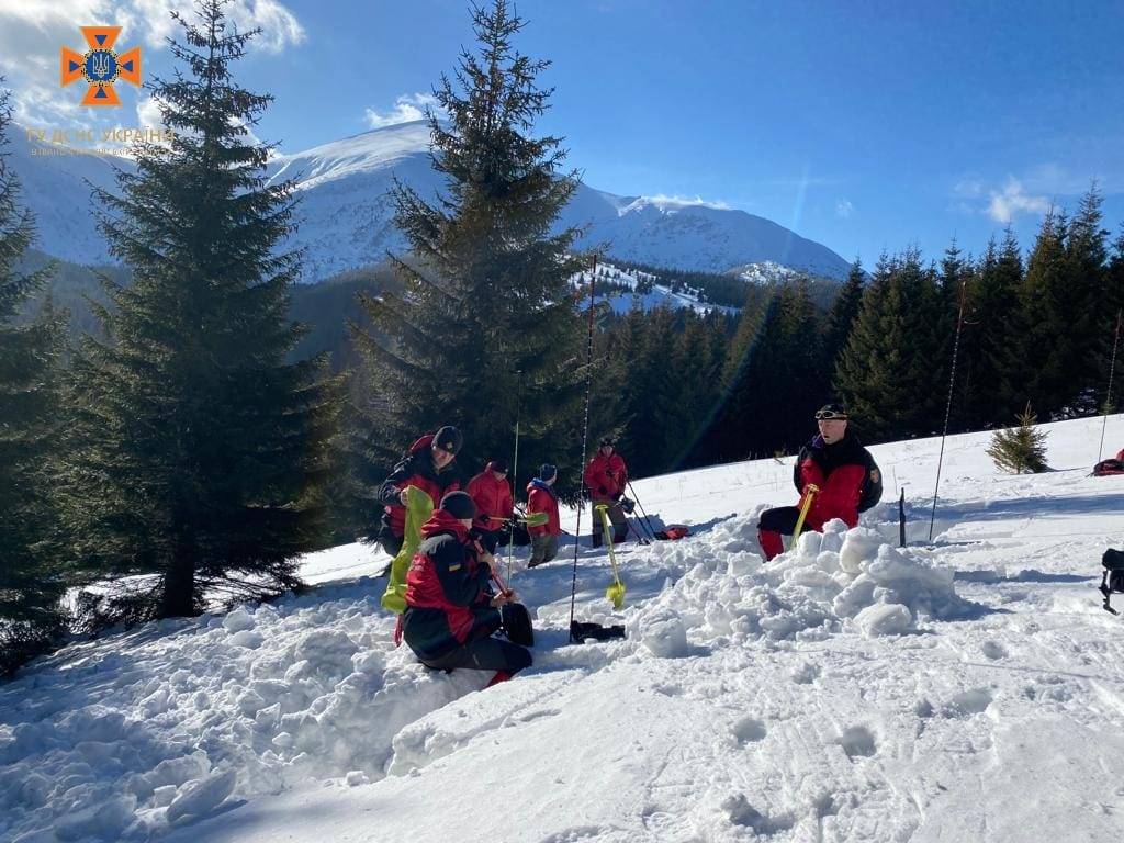 Рятувальники Івано-Франківщини проводять навчання зі сніголавинної небезпеки