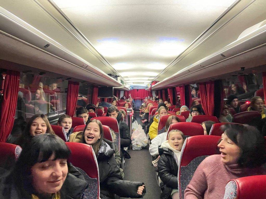 49 дітей з Франківська вирушили на екскурсію до угорського Дебрецена