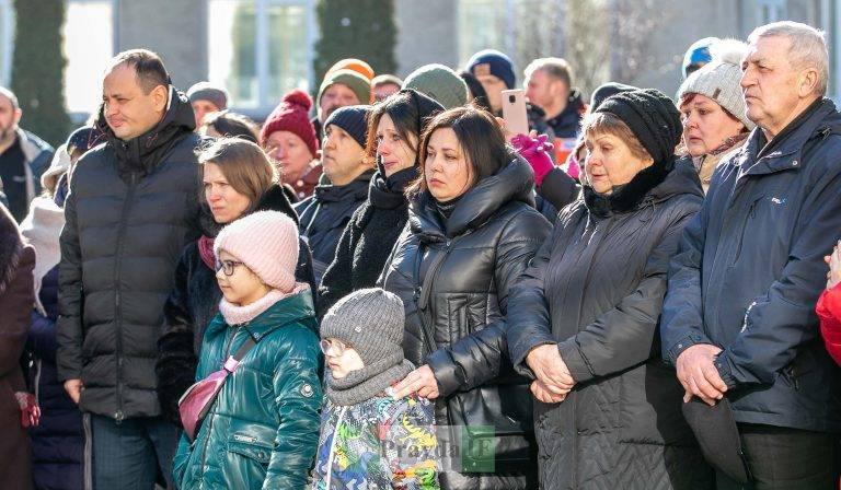 У Франківську відкрили пам'ятну дошку полеглому Герою Максиму Руденку