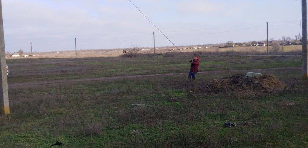 Прикарпатські енергетики відновлюють вщент потрощену інфраструктуру на півдні країни