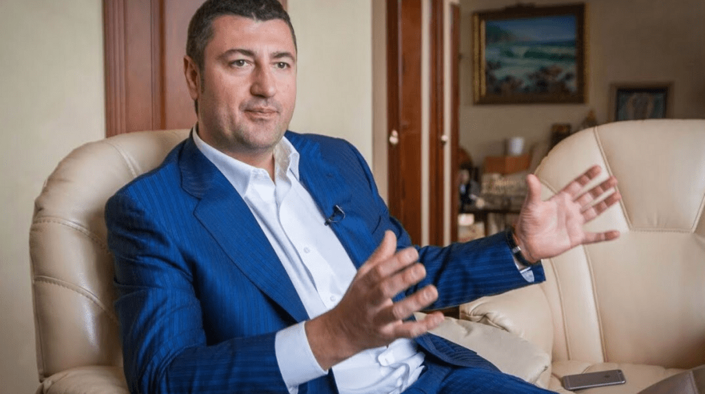 Власника аграрного холдингу Avangard Олега Бахматюка заочно заарештували