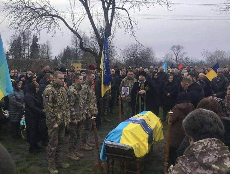 На Коломийщині попрощалися з Василем Рошканюком, який віддав життя за Україну