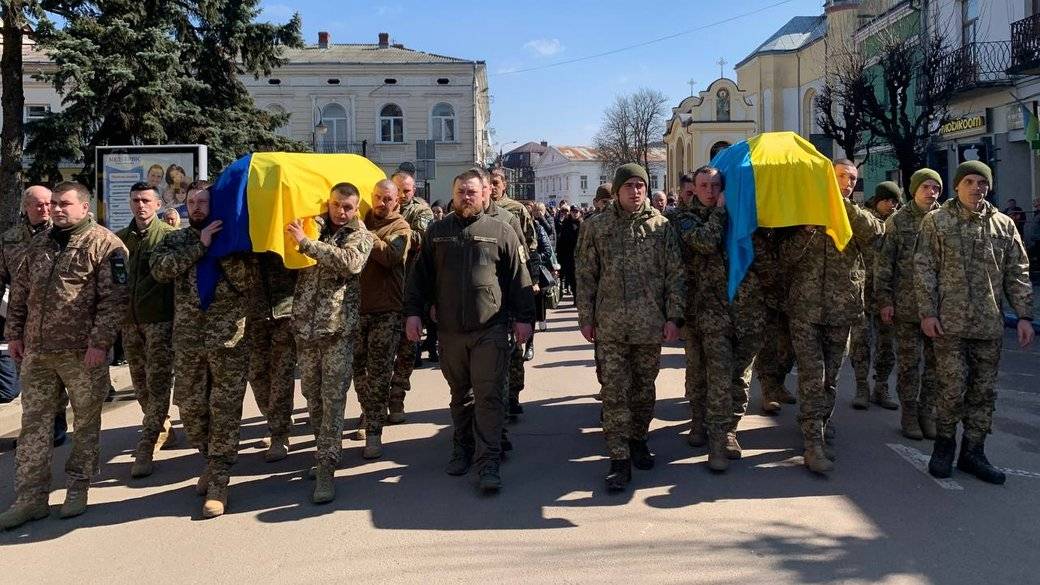 В Коломиї попрощалися з двома загиблими Героями. ФОТО