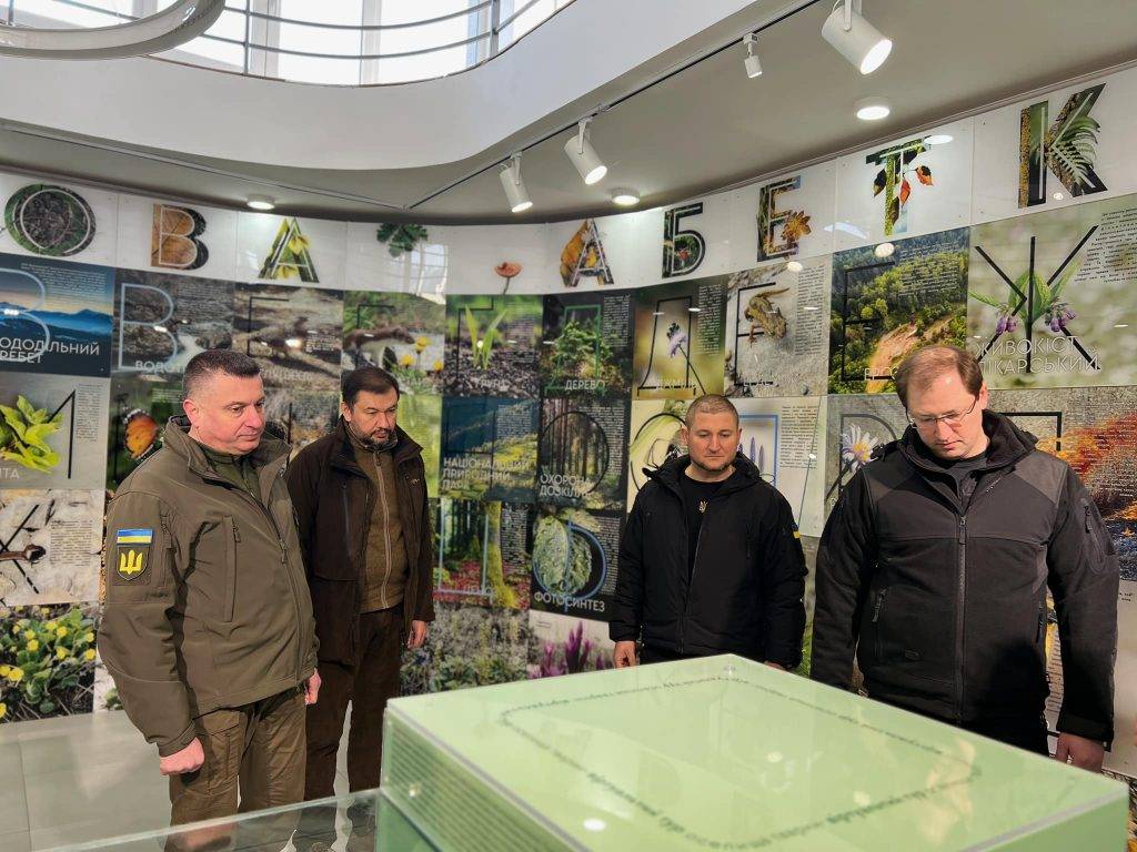 Міністр захисту довкілля та природних ресурсів України Руслан Стрілець,про це повідомив заступник голови Івано-Фракнівської обласної ОВА Віталій Ільчишин,парк верховинський