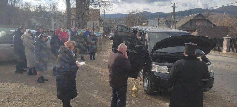 Житель Надвірнянщини віддав свій автомобіль для потреб армії