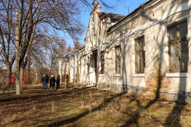 В Калуші проводять ремонт геріатричного пансіонату