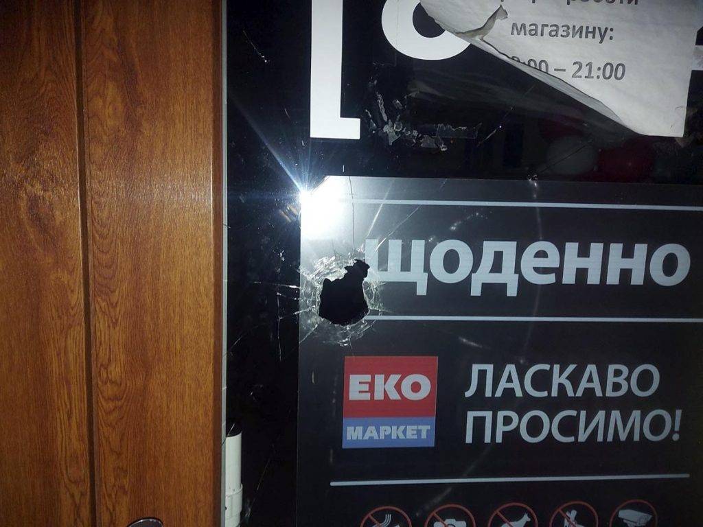 В Долині чоловік влаштував п’яний дебош. ФОТО