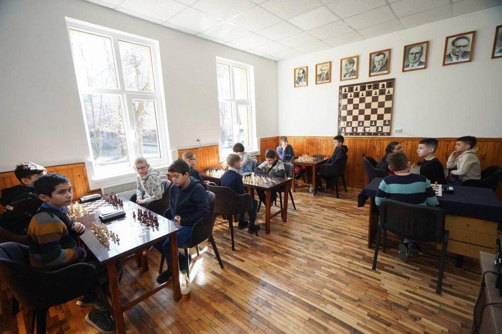 У Коломиї оновили шаховий клуб