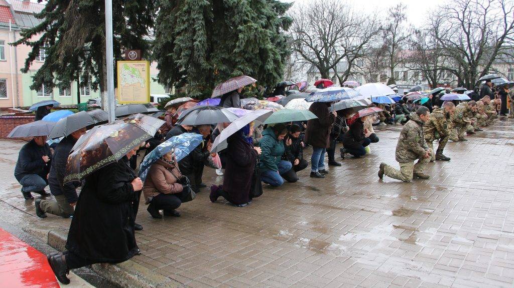 Рогатинщина на колінах зустріла полеглого Героя Валерія Бойка