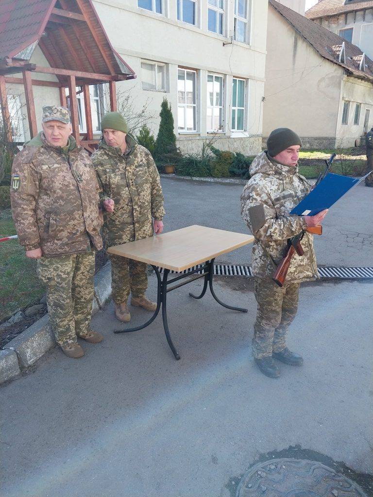 На Прикарпатті бійці новоствореного стрілецького батальйону присягнули на вірність народу України