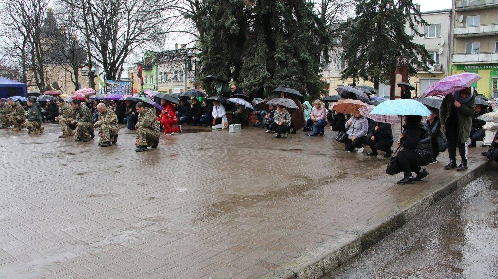 Рогатинщина на колінах зустріла полеглого Героя Валерія Бойка