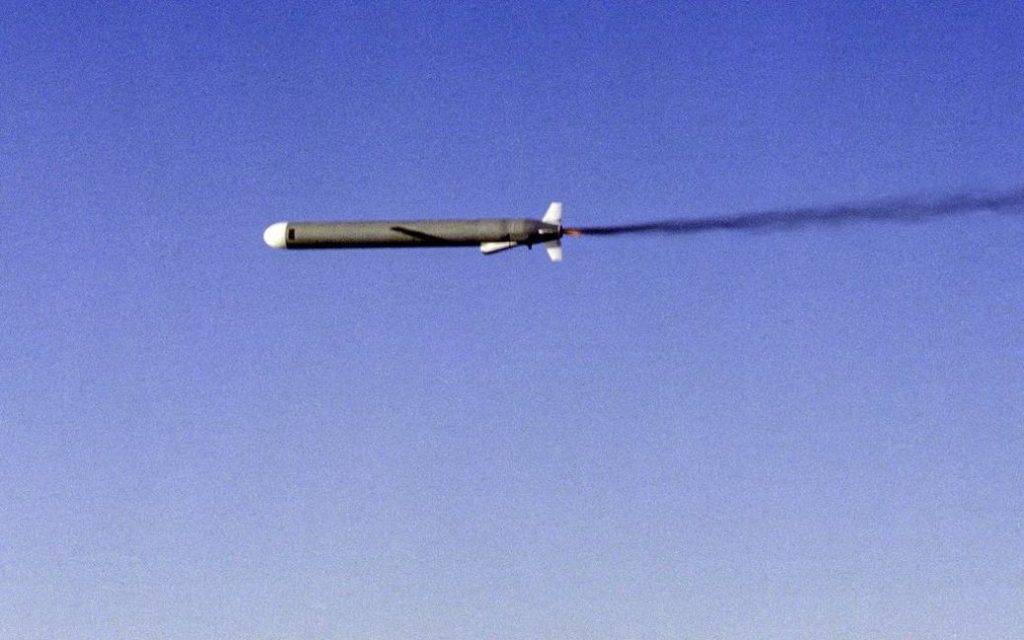 Чому над західними областями ППО збиває майже всі ракети: відповідь експерта