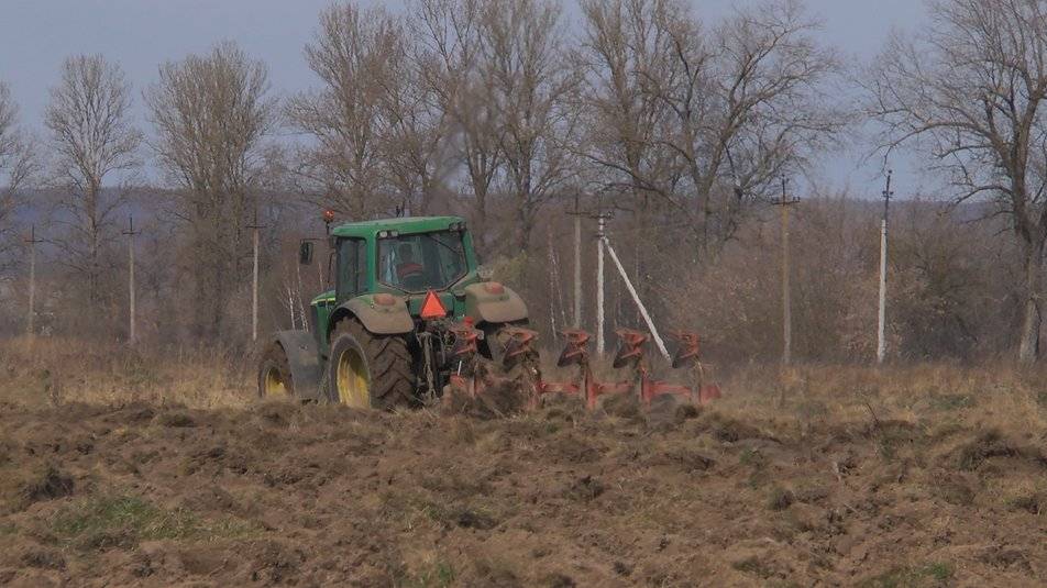 У Франківській громаді планують засіяти сільськогосподарськими культурами 160 га землі