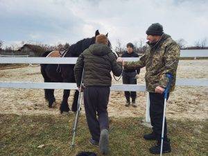 Як на Франківщині проходять психологічну реабілітацію військові та переселенці