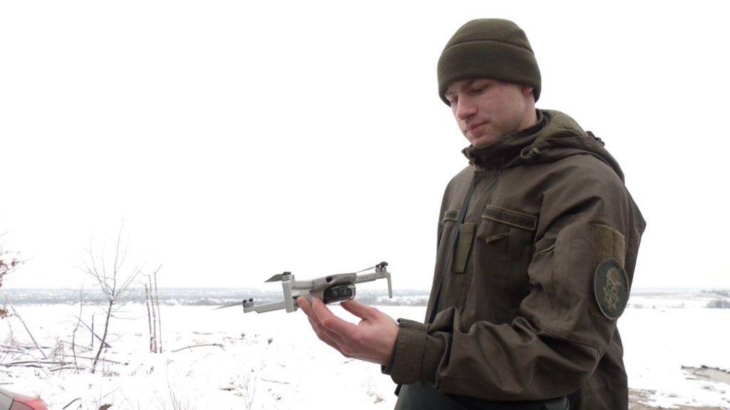 На одному із полігонів Франківщини нацгвардійці вчаться керувати дронами