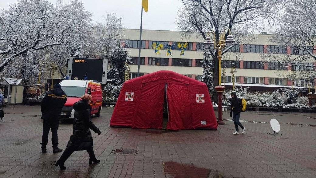 Більшість "пунктів незламності" на Франківщині перевели у "сплячий режим"