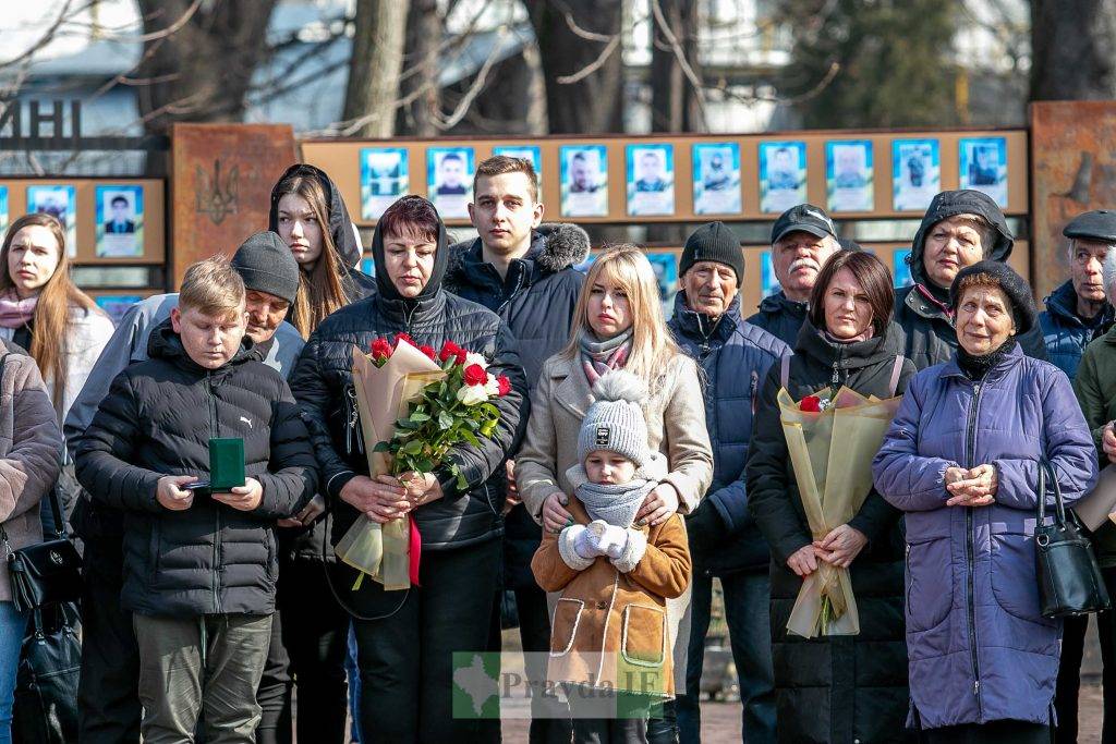 У Івано-Франківську вшанували пам'ять загиблих на війні воїнів