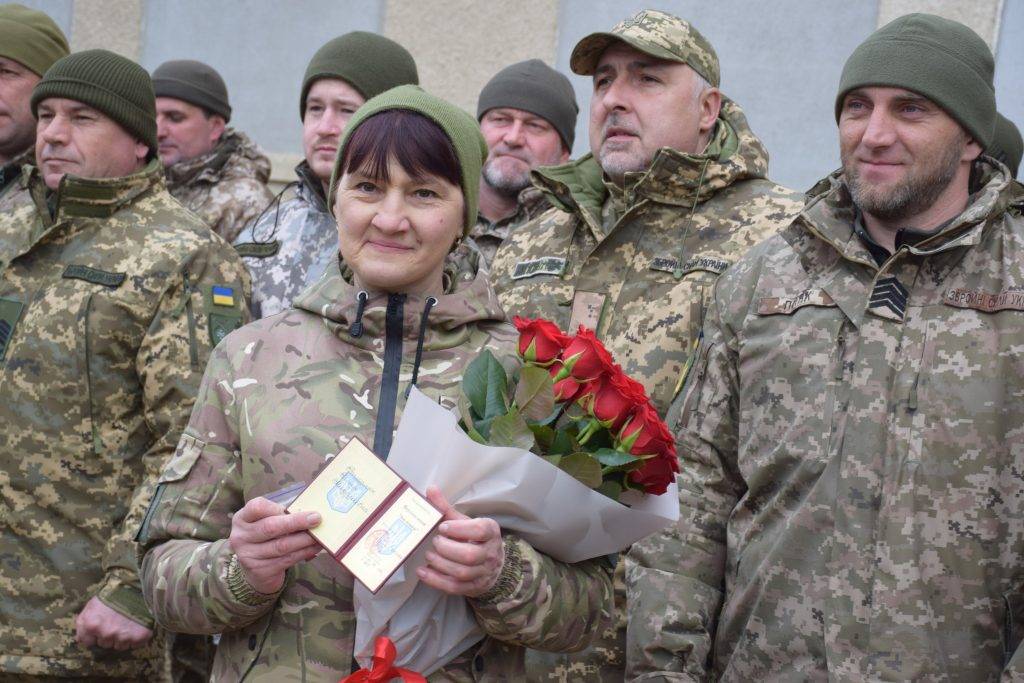 Медика Коломийської десятки Ганну Грималюк нагородили нагрудним знаком