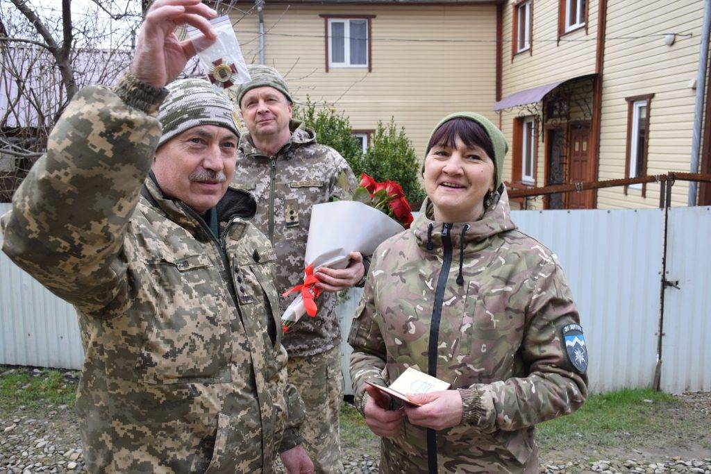 Медика Коломийської десятки Ганну Грималюк нагородили нагрудним знаком