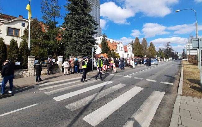 Українець підпалив себе біля будівлі консульства у Кракові