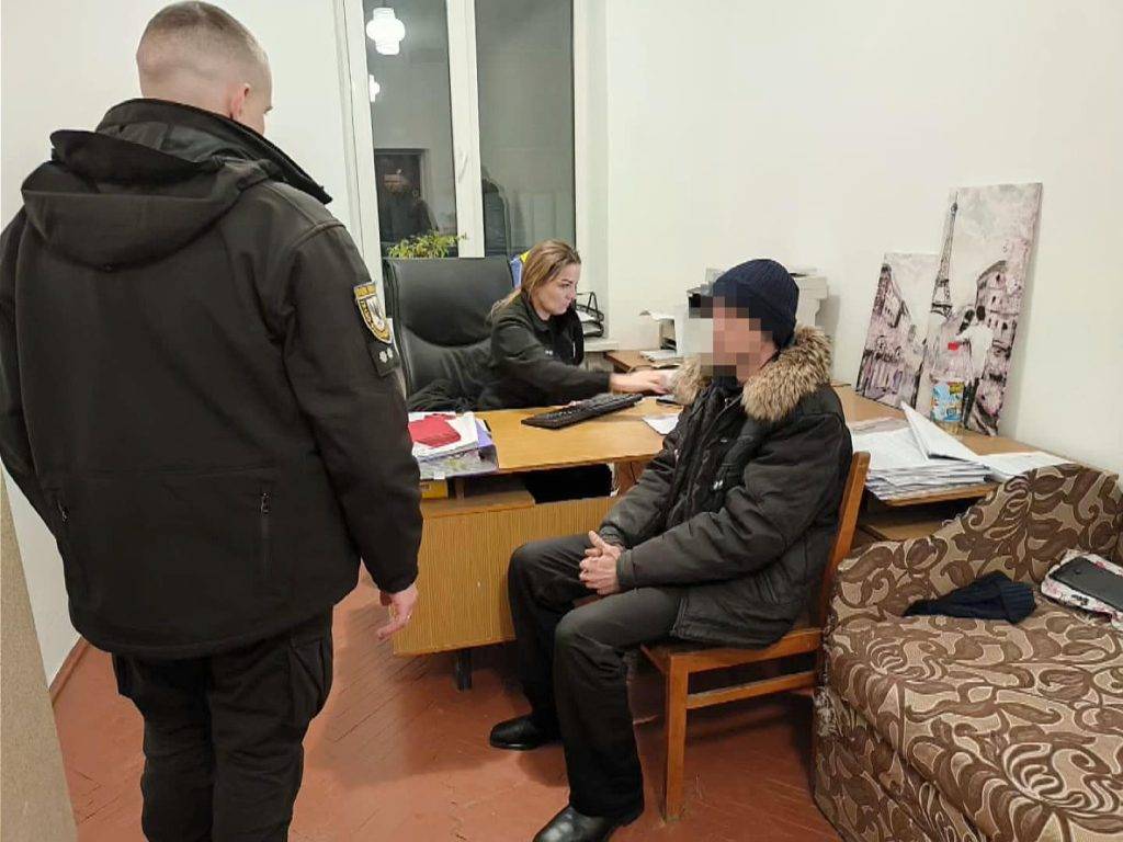 У Коломиї чоловік пограбував та вдарив ногою у живіт 13-річну дівчинку