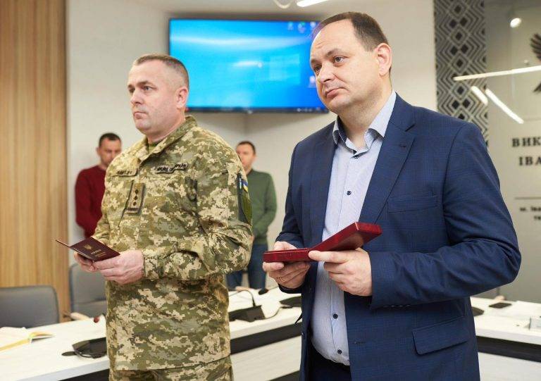 12 франківських бійців нагороджені посмертно орденами “За мужність”