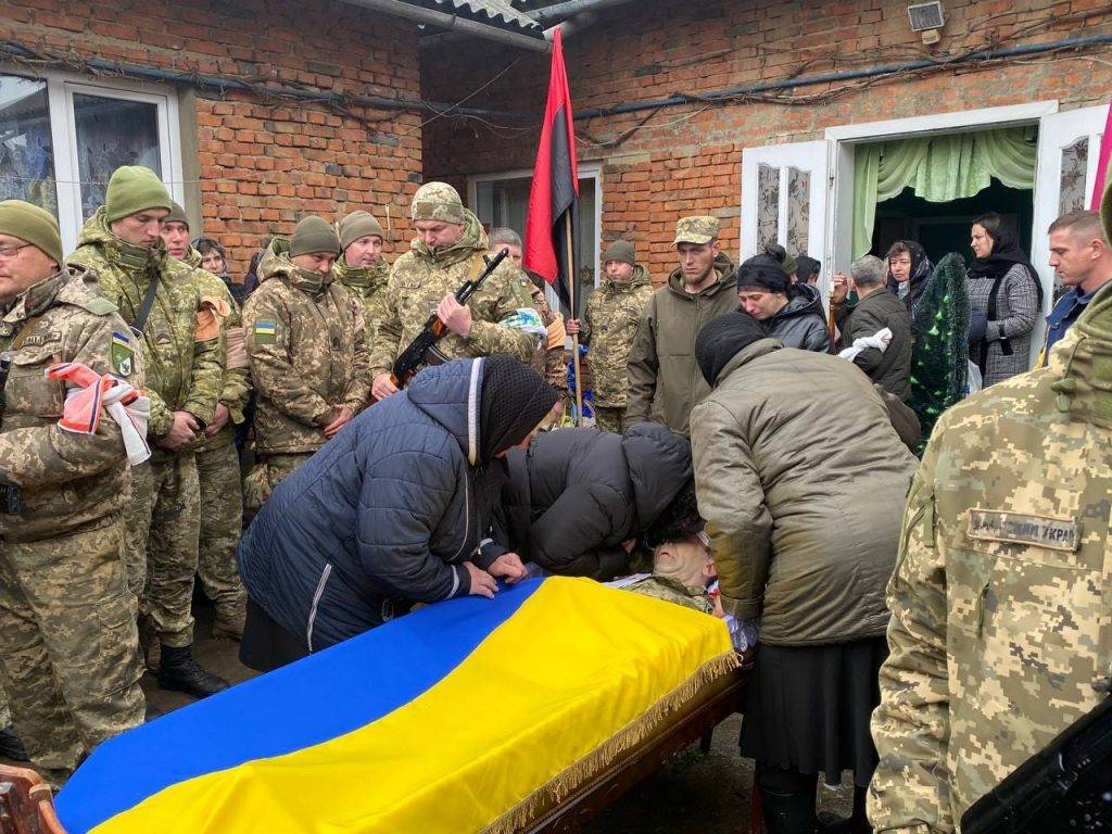 На Городенківщині попрощалися із полеглим Героєм Василем Книгницьким