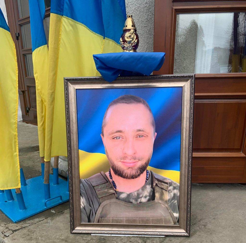 У Калуші попрощалися із загиблим в ДТП військовим Дмитром Матковським