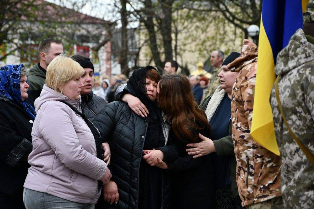 В Рогатині попрощалися із полеглим Героєм Віталієм Дерев’янком