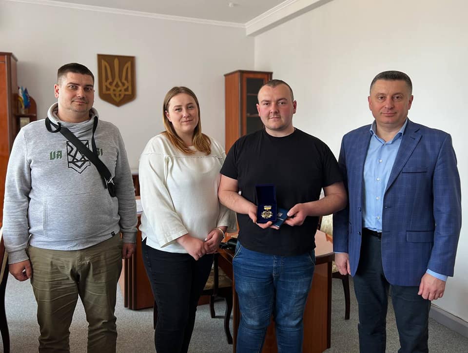 Прикарпатського бійця Тараса Микитина нагороджено медаллю "За заслуги перед Прикарпаттям"