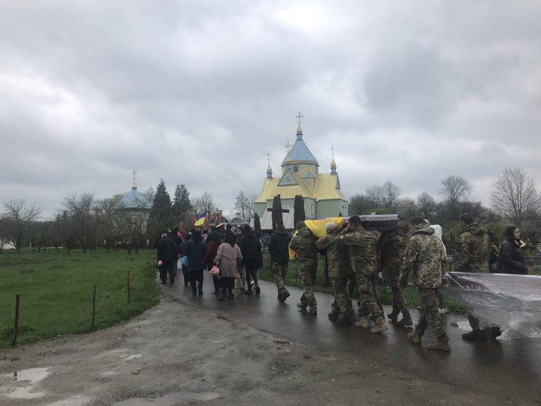 У селі Верхній Вербіж в останню путь провели солдата Михайла Гаврилюка