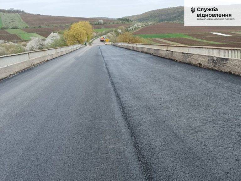 На Городенківщині заасфальтували міст через Дністер. ФОТО