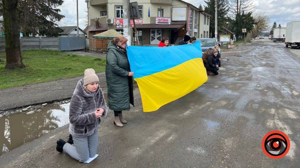 На Коломийщині зустріли скорботний кортеж з тілом Героя Дмитра Фреюка