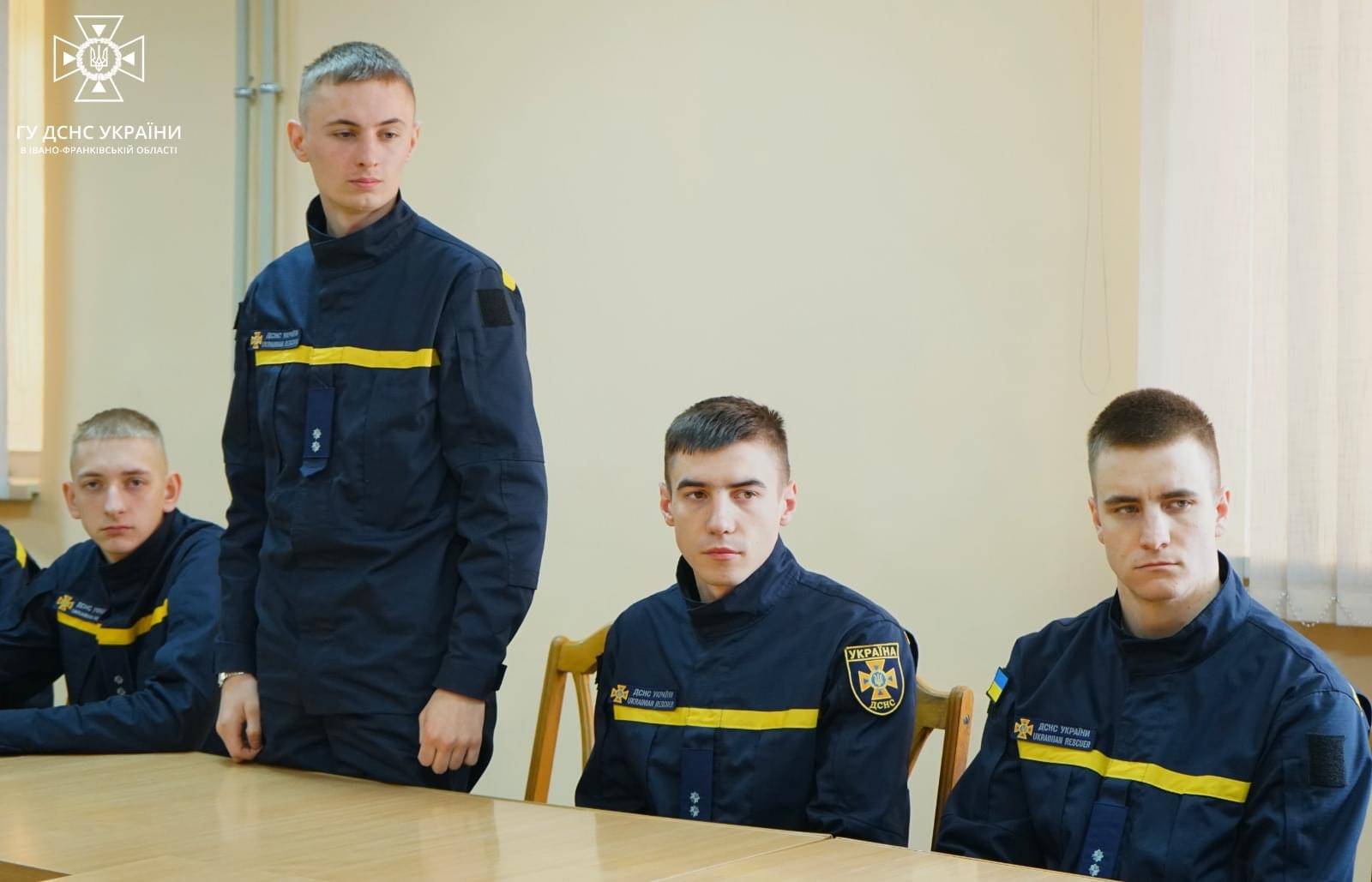 Лави прикарпатських рятувальників поповнили 11 випусників- лейтенантів,рятувальники прикарпаття,дснс