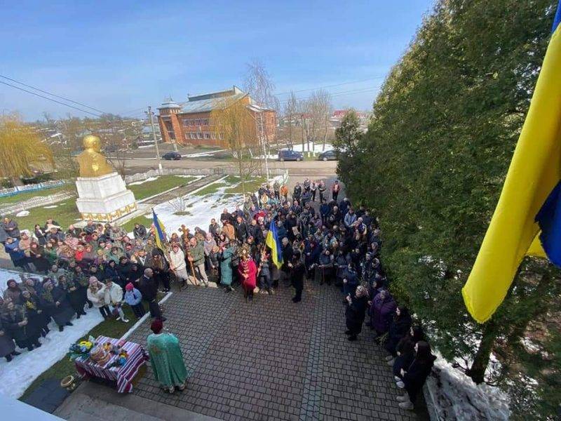 На Городенківщині відкрили анотаційну дошку захиснику Любомиру Яремейчуку