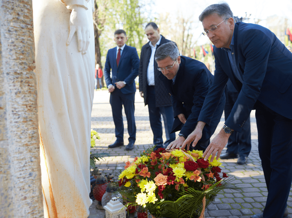 У Івано-Франківську представники делегації з Німеччини поспілкувалися з переселенцями