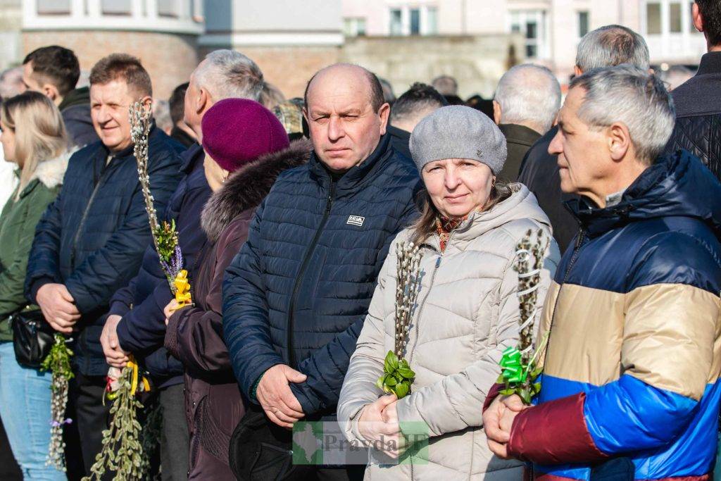 у Вербну неділю,освячення шутки,освячення верби івано-франківськ