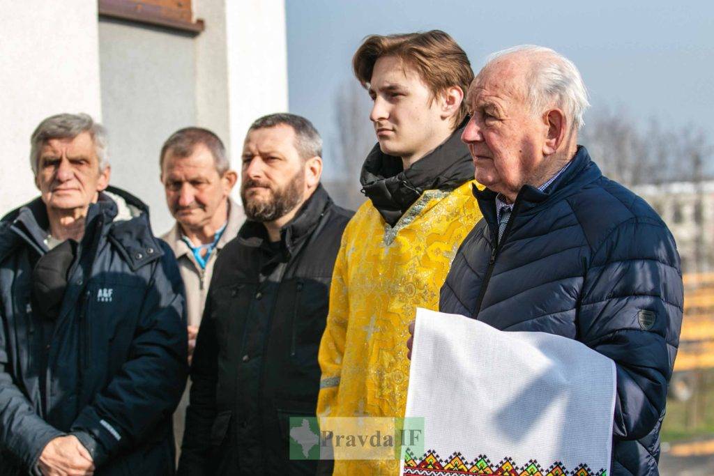 у Вербну неділю,освячення шутки,освячення верби івано-франківськ