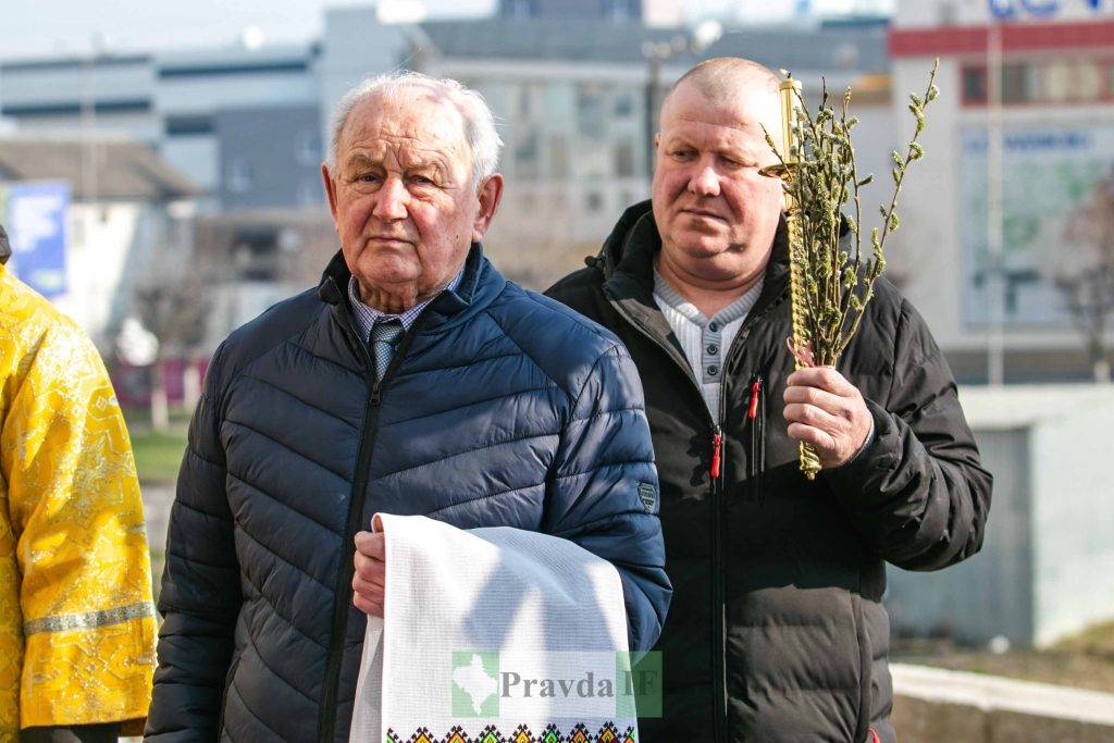 у Вербну неділю,освячення шутки,освячення верби івано-франківськ
