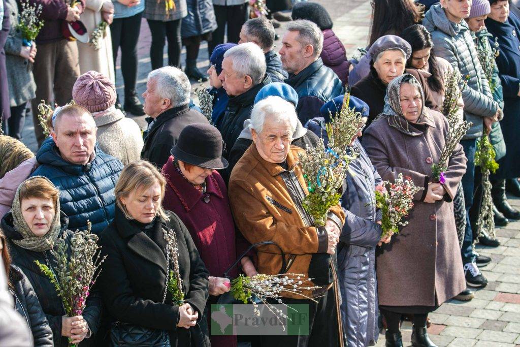 у Вербну неділю,освячення шутки,освячення верби івано-франківськ