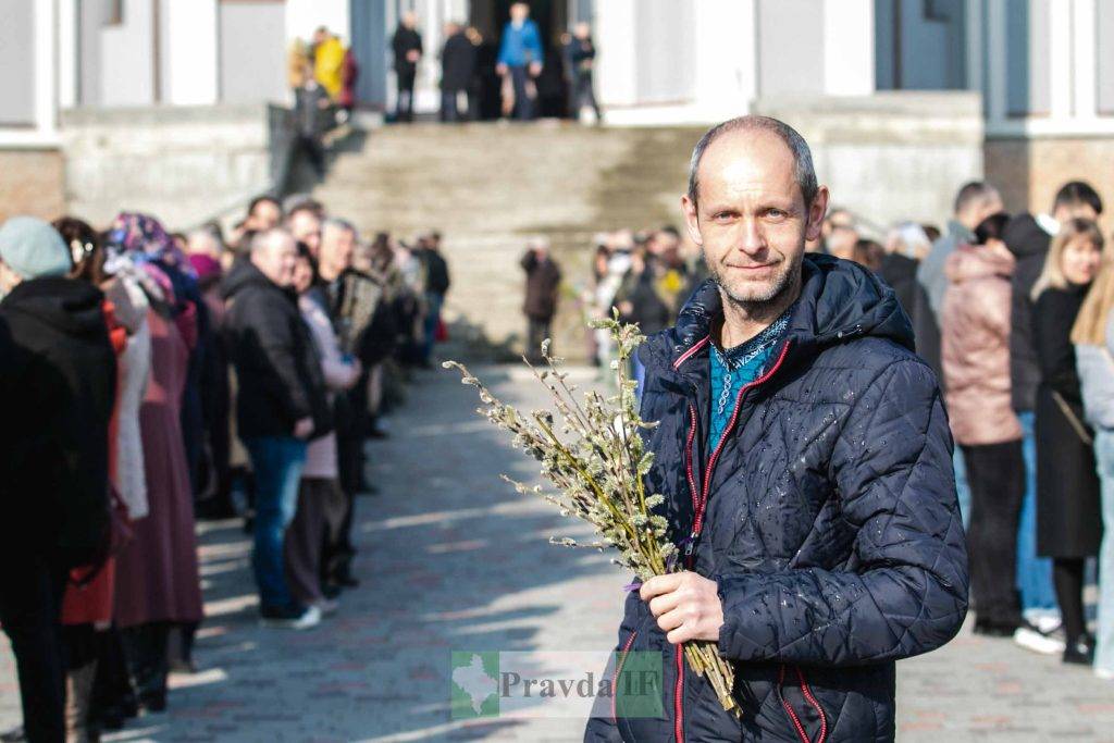 у Вербну неділю,освячення шутки,освячення верби івано-франківськ
