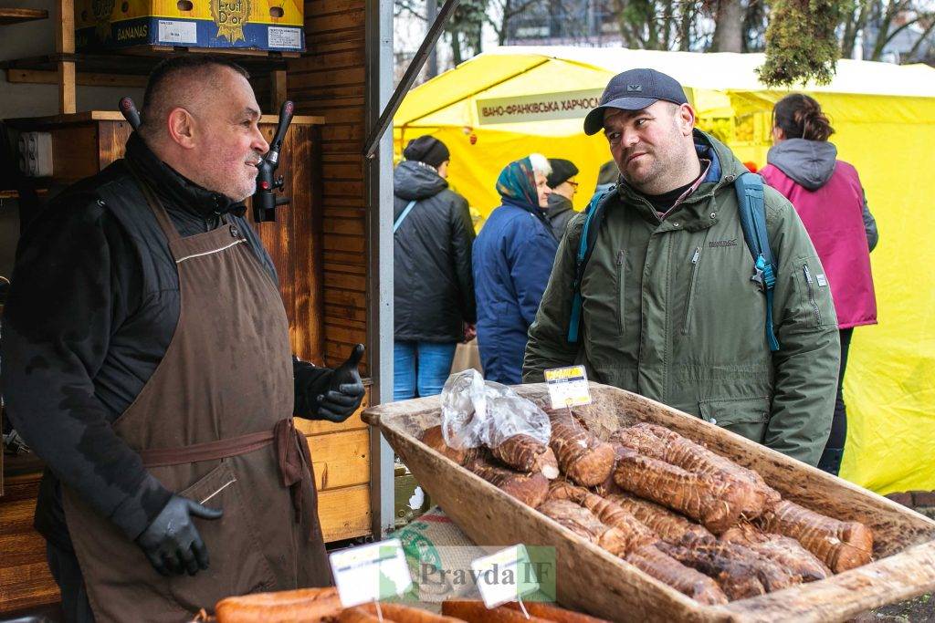 У Франківську стартував Великодній ярмарок. ФОТОРЕПОРТАЖ