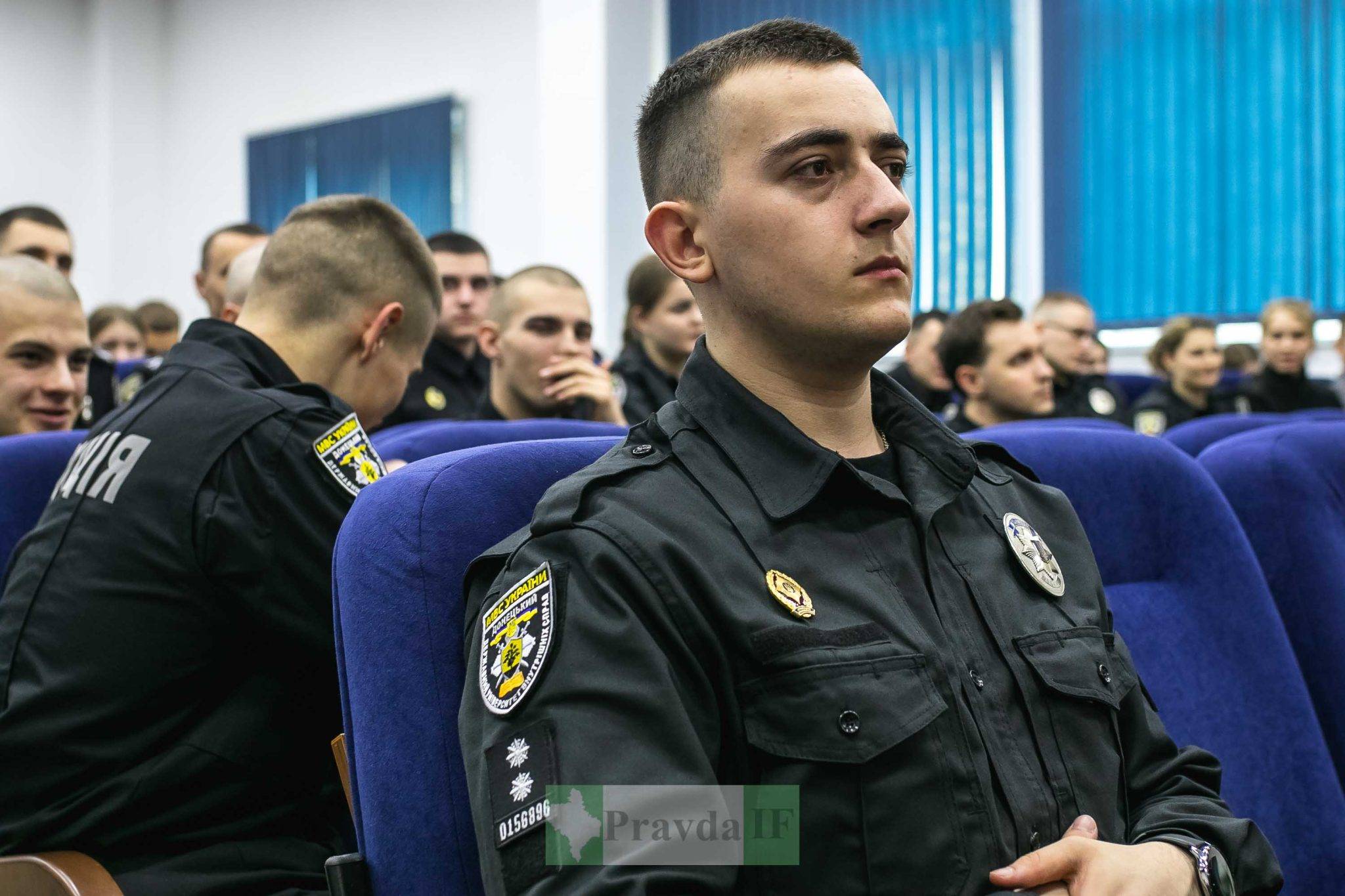 Відбувся перший випуск курсантів Луганського університету внутрішніх справ,курсанти мвс,війна в україні